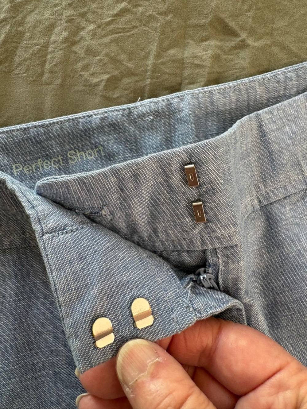 Talbots Perfect Short Chambray Cotton Bermuda. Size 10P. - Picture 7 of 10